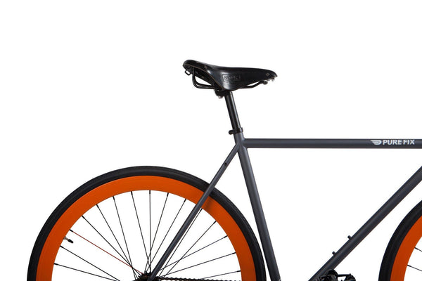Brooks B17 Saddle - Alessandra & Co